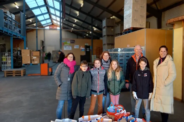 Inzamelingsactie voor Voedselbank op kindcentrum De Duif