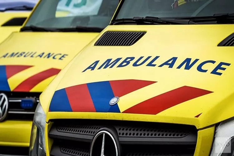 Auto breekt doormidden bij zwaar ongeluk op A9 bij Akersloot