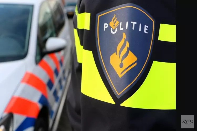 Auto op z&#39;n kant in Heiloo, bestuurder spoorloos