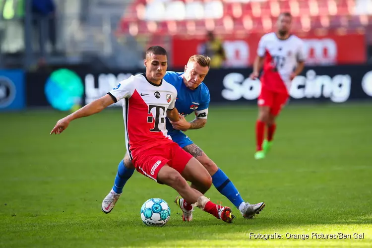 Koploper AZ wint ook bij FC Utrecht