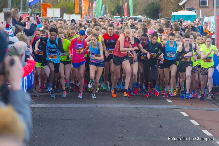 Spannende strijd om Nederlandse titels bij NK 10 km Groet uit Schoorl Run