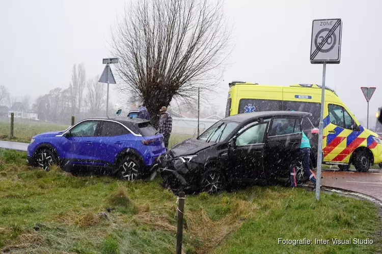 Veel schade en gewonde bij aanrijding in Heiloo